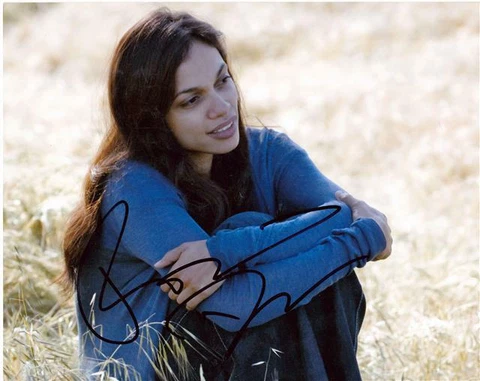 Rosario Dawson - Colour 10"x 8" Signed 'Field Pose' Photo - UACC RD223 Cover