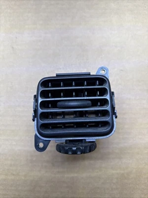 99-03 Suzuki Grand Vitara Left Dash Bezel Air Vent AC Heat VENT Black Trim OEM - Image 1 of 4
