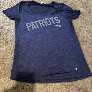 Patriots Football Tee Shirt Women's Sz S Gray Blue  '47 Forward - Picture 1 of 4