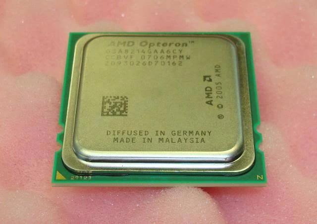 AMD Opteron 8220 Processor 2.8GHz 2M Cache OSA8220GAA6CY CPU Socket F - Image 1 of 1