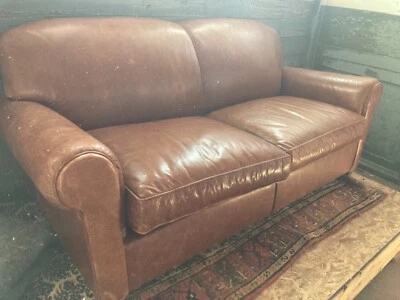 Sofá cama tamaño queen de cuero real  Foto 1 de 4