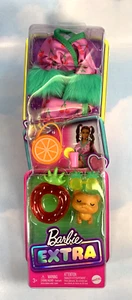 Barbie EXTRA Doll Accessories Pack- Bag, Robe, Pet, Pool Float, Drink, Glasses - Picture 1 of 2
