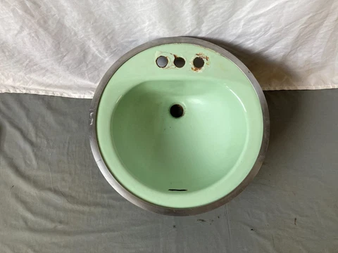 Vtg Mid Century 18" Cast Iron Pale Jadeite Green Round Drop in Bath Sink 438-23E Cover