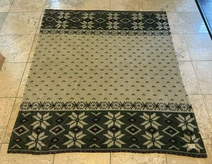 Lauren Ralph Lauren Schneeflocke hellbraun rot creme Plüsch Überwurf Decke 68" x 58" - Bild 1 von 6