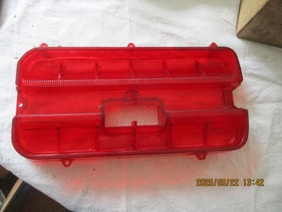 NOS 1966 BUICK WILDCAT & LESABRE RIGHT HAND GUIDE TAIL LAMP LENS-PART 5957610 - Image 1 of 4