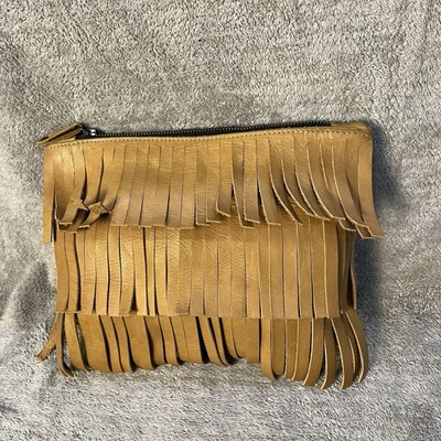 Bolso sin asas Ceri Hoover de gamuza con flecos marrón Foto 1 de 4