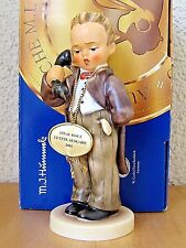 Hummel Figurine "HELLO" HUM #124/1 TMK8 Goebel Germany RETIRED 124/I NIB U091
