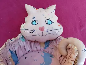 Vintage Handmade Cute Embroidered Cat Sewing Basket & Pin Cushion - Picture 1 of 6