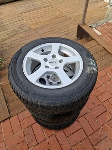 Winterreifen 195/ 65 R15 auf Alufelgen - Bild 1 von 7