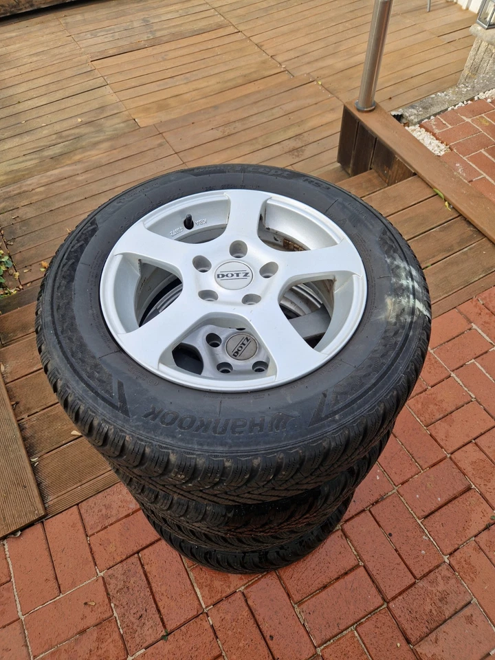 Winterreifen 195/ 65 R15 auf Alufelgen - Bild 1 von 4