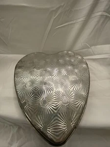 Vintage Ovenex EKCO Starburst Heart Shaped Cake Pan - Picture 1 of 3