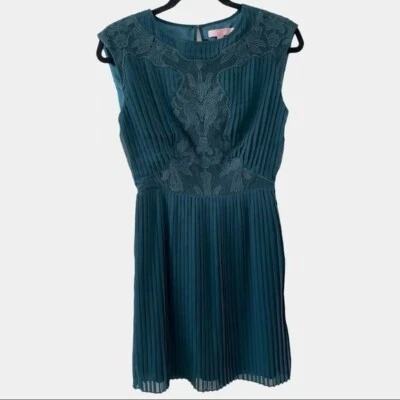Impresionante Vestido de Cóctel TED BAKER Teal Plisado Detalle Encaje Talla 1 - EE. UU. 4 Foto 1 de 4