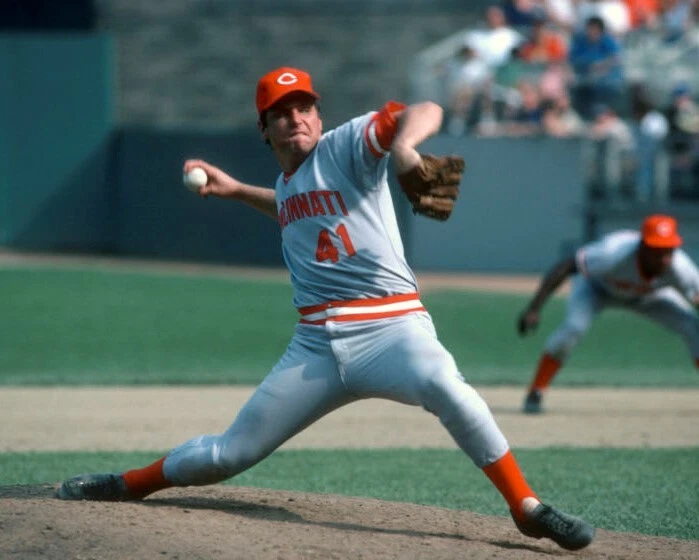 TOM SEAVER 8X10 PHOTO CINCINNATI REDS BASEBALL PICTURE MLB GAME ACTION - Image 1 of 1