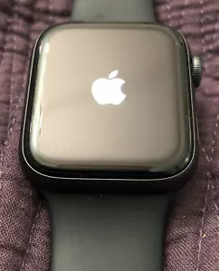 Genuine Apple Watch Series 4 44MM GPS Cellular Space Grey Aluminium Black Sport - Picture 1 of 8