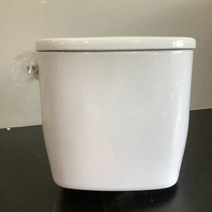 Toto Entrada Toilet Tank in Cotton White 1.28 gpf w/ Chrome Trip Lever ST243E#01 - Picture 1 of 9