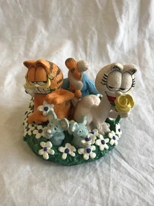 Vintage Garfield “Love in Bloom” Figurine Jim Davis Danbury Mint 1993 - Picture 1 of 4