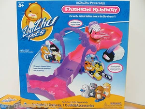 Zhu Zhu Fashion Runway & Accessoires - ab 4 Jahren - Bild 1 von 6