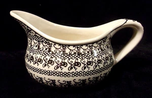 VINTAGE BOLESLAWIEC GLAZED POLISH POTTERY PITCHER/GRAVY BOAT - 16 oz. - #675 - Picture 1 of 10