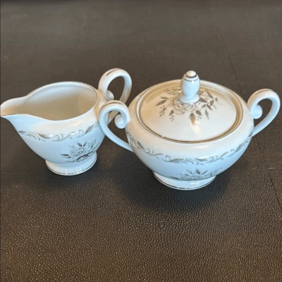 Juego de utensilios románticos de crema y azúcar blanca y verde para fiesta de té vintage Foto 1 de 4