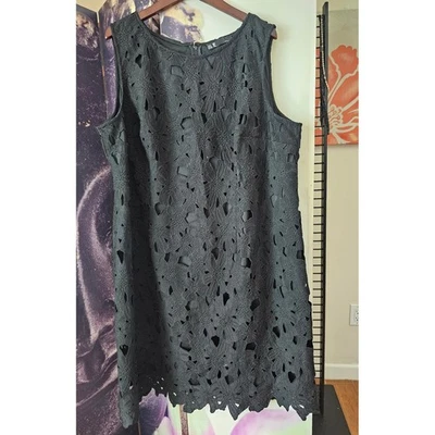 Leslie Fay Black Embroidered Overlay Sleeveless Shift Dress Plus Size 22W - Image 1 of 4