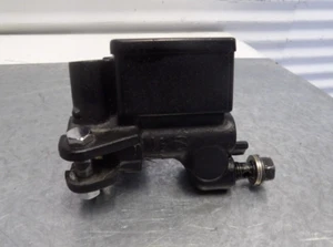 23-24 Honda XR150 L front brake master cylinder w mirror clamp 45510-KRH-631 - Picture 1 of 4