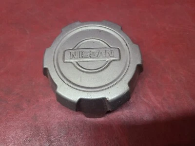 Nissan Pathfinder 1999 2000 2001 pintado gris OEM tapa central P/N 40315 2W320 Foto 1 de 4