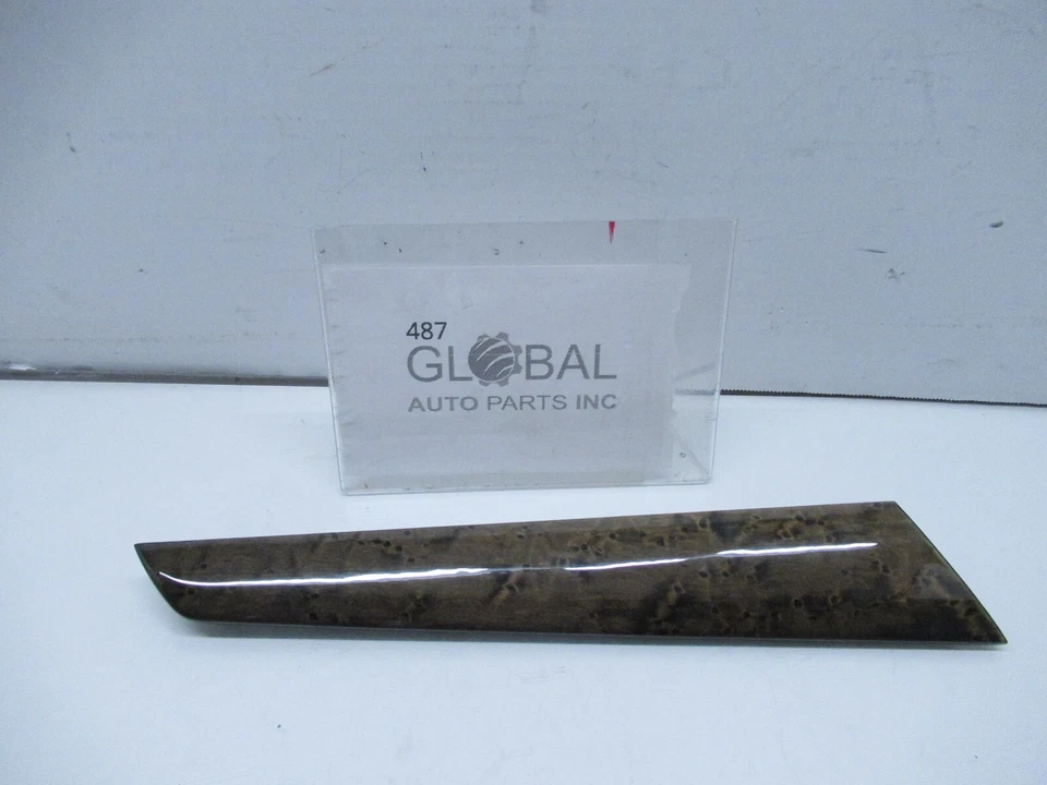 08-11 MERCEDES W204 C300 MOLDURA PUERTA LADO PASAJERO DELANTERO DERECHO OEM Foto 1 de 4