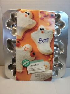 1991 Wilton Mini Ghosts Cake Pan Halloween 6 ghosts for cakes  brownies 