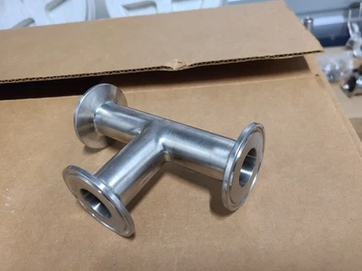 CAMISETA SANITARIA Foto 1 de 2