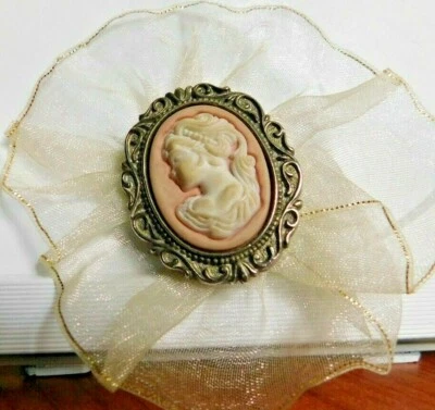 ANTICA SPILLA  CON CAMMEO  - Immagine 1 di 3