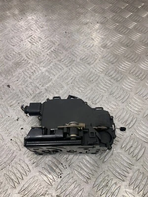 Volkswagen Polo 2001 lado del pasajero cerradura puerta trasera cierre 3B4839015 #2 Foto 1 de 4