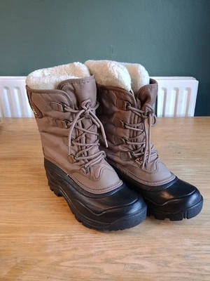Stivali da neve Kamik donna marrone chiaro foderati in pelliccia impermeabili misura 8  - Immagine 1 di 4