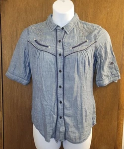 Miss Me Woman's Short Sleeve Button Down Shirt Rhinestone Embellished Size M - Picture 1 of 9