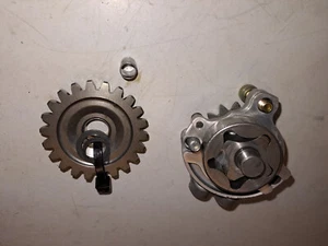 Yamaha YZ250F 2005 Oil Pump Assy - Picture 1 of 4