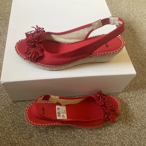 Clarks Flower Khaki Hessian Wedge Heel Sandals Shoes Size 6D Slip on adjustable - Picture 1 of 11