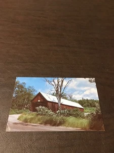 UNPOSTED POSTCARD - OTTAUQUECHEE COVERED BRIDGE - WEST WOODSTOCK, VERMONT - Picture 1 of 2