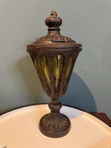 Lanterna vintage in ghisa con bolla gialla / vetro ingabbiato *Leggi* - Foto 1 di 8