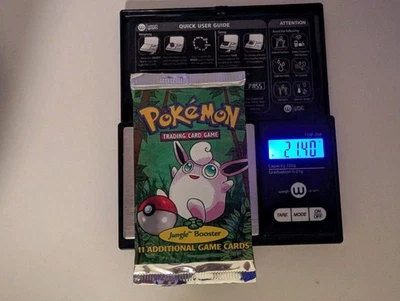 ЗАПЕЧАТАННЫЙ оригинальный 1999 Pokemon Jungle Booster Pack 21G + Wigglytuff - Изображение 1 из 4