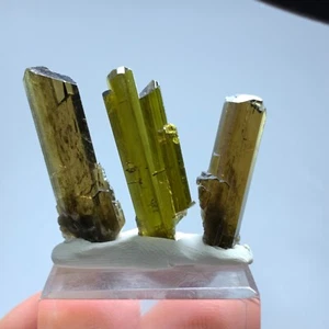 Epidote - Picture 1 of 3