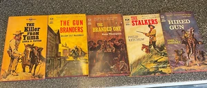 5 Vintage WESTERN PAPERBACKS , early 60's - Foto 1 di 7