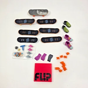 Lot of TECH DECK skateboards and accessories - Picture 1 of 10