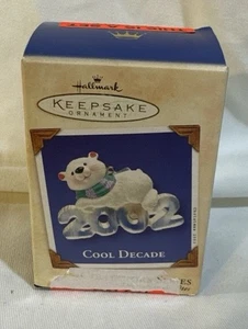 Hallmark Ornament 2002 Polar Bear Void Decade 3rd in Series - Picture 1 of 2