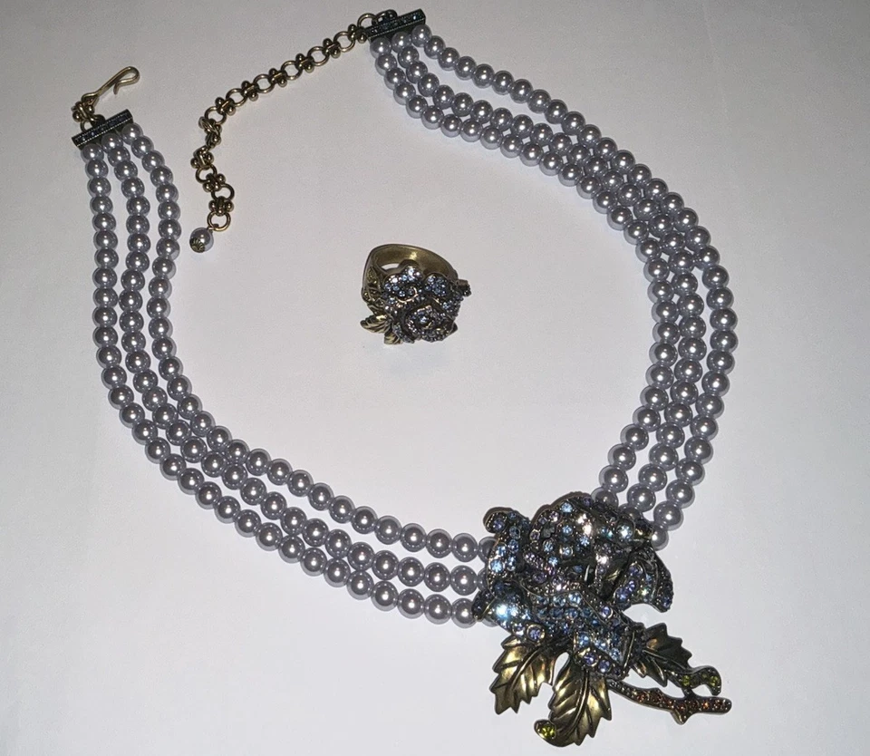 Heidi Daus: Collar de cuentas azul claro con colgante y anillo con flores de cristal (7) Foto 1 de 1