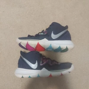 Size 8 - Nike Kyrie 5 Galaxy 2018 - Picture 1 of 6
