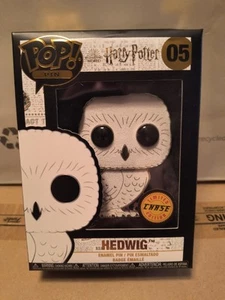 Funko POP! Large Enamel Pin Harry Potter HEDWIG 05 FLOCKED Limited Edition Chase - Picture 1 of 2