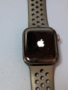 Apple Watch Series 5 N 40mm Space Gray w/ charging stand Package - Picture 1 of 12