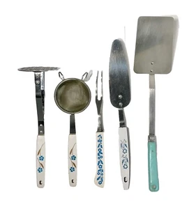VTG Lot/5 Cornflower Blue Flower Floral Melamine Handle MCM Kitchen Utensils - Picture 1 of 10