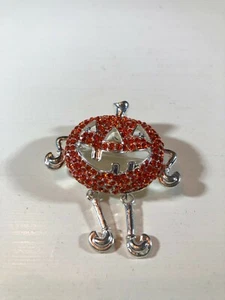 Halloween Kürbis/Jack O Laterne Pin/Charm Silber mit orangefarbenen Strasssteinen - Bild 1 von 6