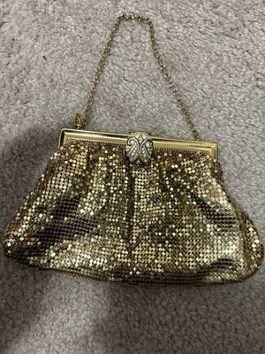Cartera de noche Art Deco 1930w dorada Whiting y Davis Foto 1 de 4
