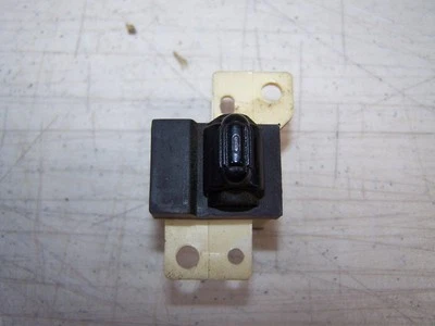 Chrysler New Yorker 1995 interruptor de ventana derecho trasero o delantero Foto 1 de 2